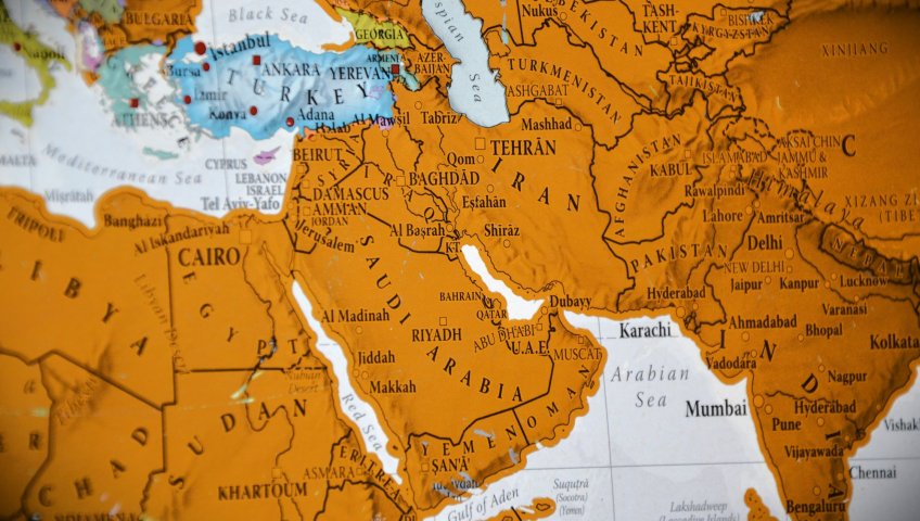 МАССОВАЯ ОТМЕНА РЕЙСОВ В САУДОВСКУЮ АРАВИЮ СПРОВОЦИРОВАЛА КОЛЛАПС В АВИАЦИИ БЛИЖНЕГО ВОСТОКА