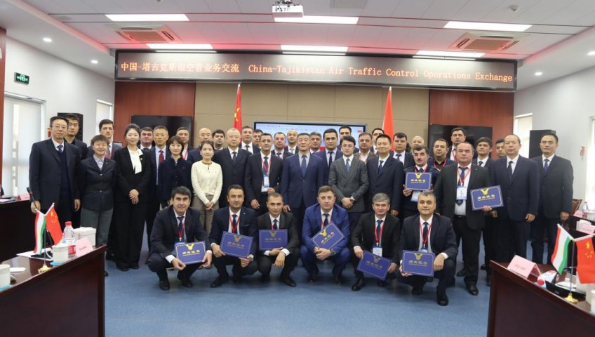 КОРМАНДОНИ КВД «ТОҶИКАЭРОНАВИГАТСИЯ» ОМӮЗИШИ ТАХАССУСИРО БО МУВАФФАҚИЯТ ҶАМЪБАСТ НАМУДАНД